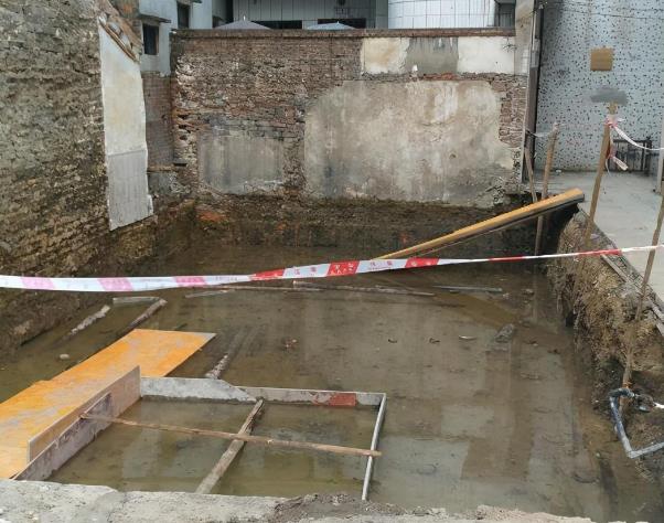 松木樁+筏板基礎才是基礎中的“戰斗機”，沒見過的朋友開開眼界